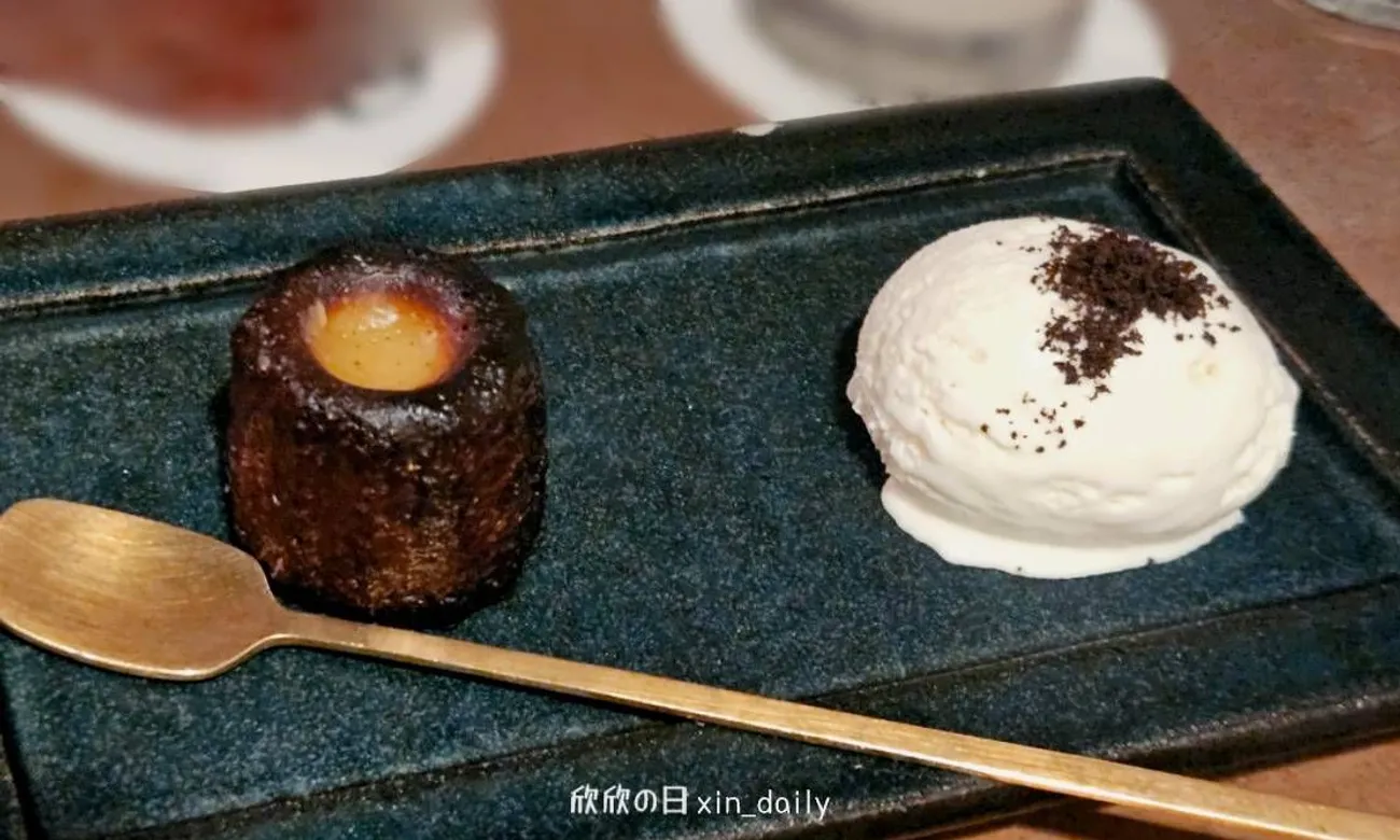 THE STAND CAFE 可麗露搭配鹽味冰淇淋