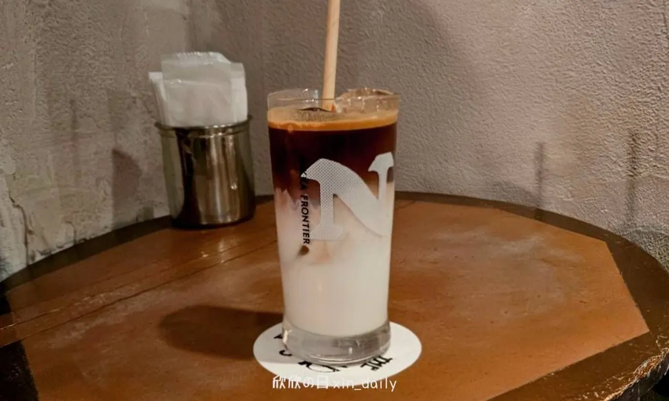 THE STAND CAFE 拿鐵