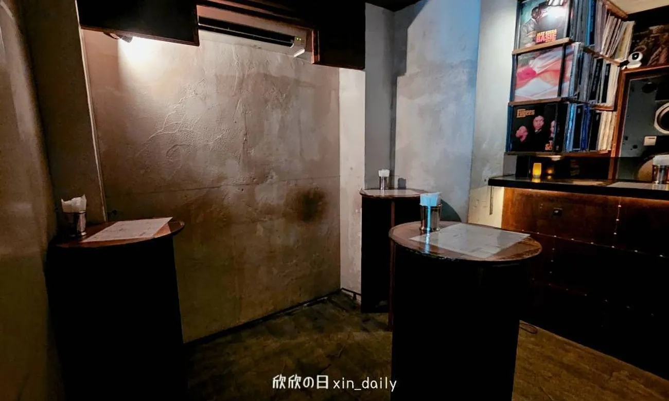 THE STAND CAFE 白天咖啡廳晚上酒吧空間