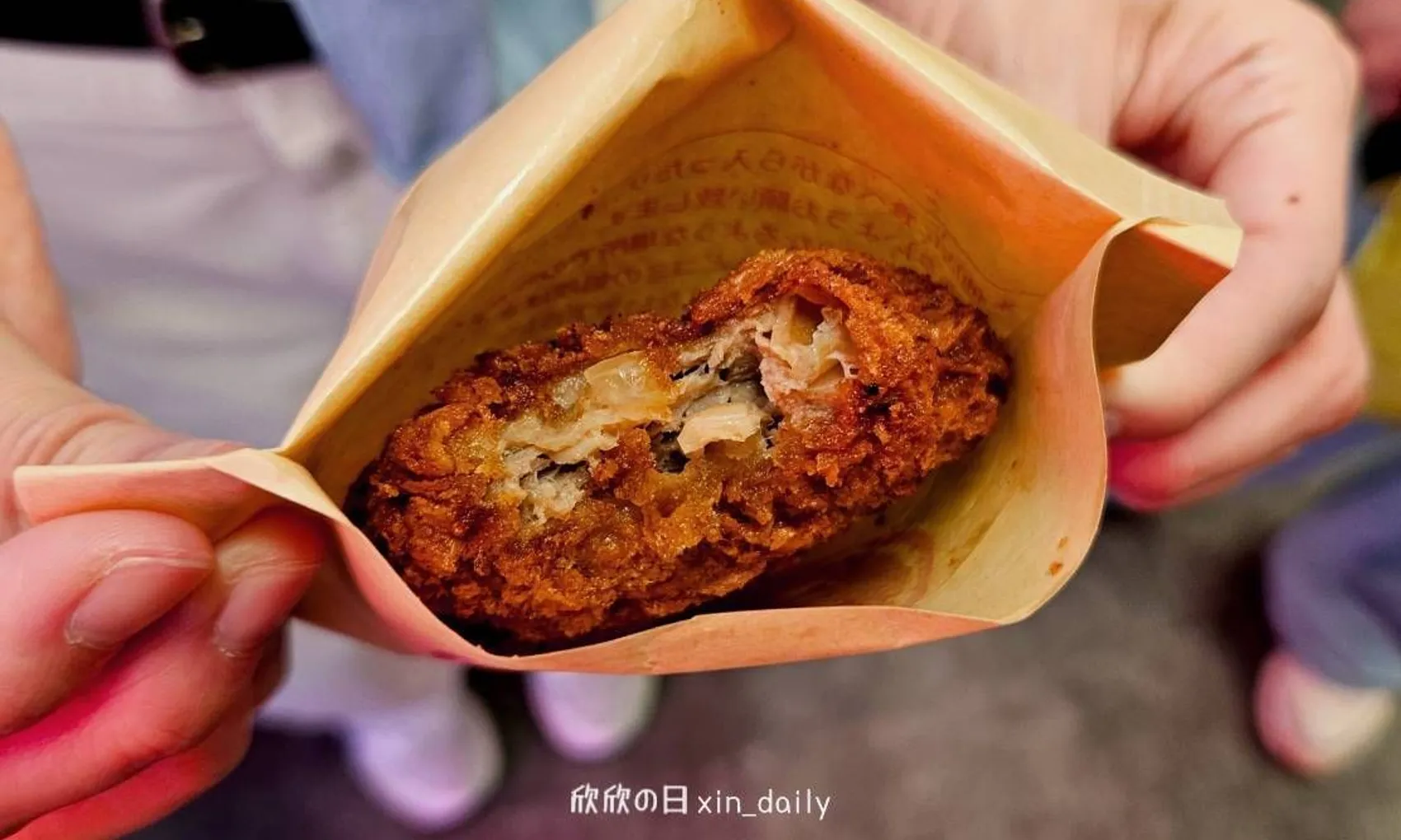 淺草メンチ炸肉餅爆汁內餡，雷門必吃小吃